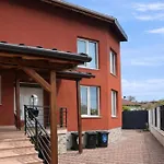 4 Bedroom For 8 Guests, 2 Bathrooms, Free Parking Apartament *