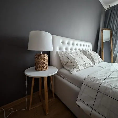 Urban Haven - Families & Groups - Free Parking Apartment