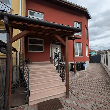 Urban Haven - Families & Groups - Free Parking Apartment