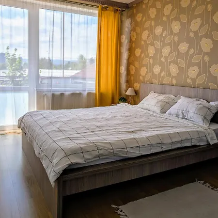 Urban Haven - Families & Groups - Free Parking Apartment