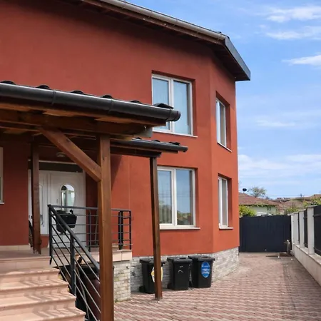 Urban Haven - Spacious 4Br Apartment For Groups And Families With Free Parking And Self Check-In Apartament *