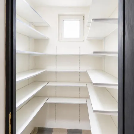 Spacious Apartment - Families&Groups - Free Parking Apartamento