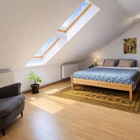 Spacious Apartment - Families&Groups - Free Parking Apartamento