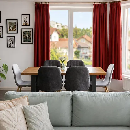 Urban Haven - Spacious 4br For Groups And Families With Free Parking And Self Check-in * Cluj-Napoca