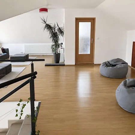 Apartament Urban Haven - Spacious 4br For Groups And Families With Free Parking And Self Check-in Kluż-Napoka